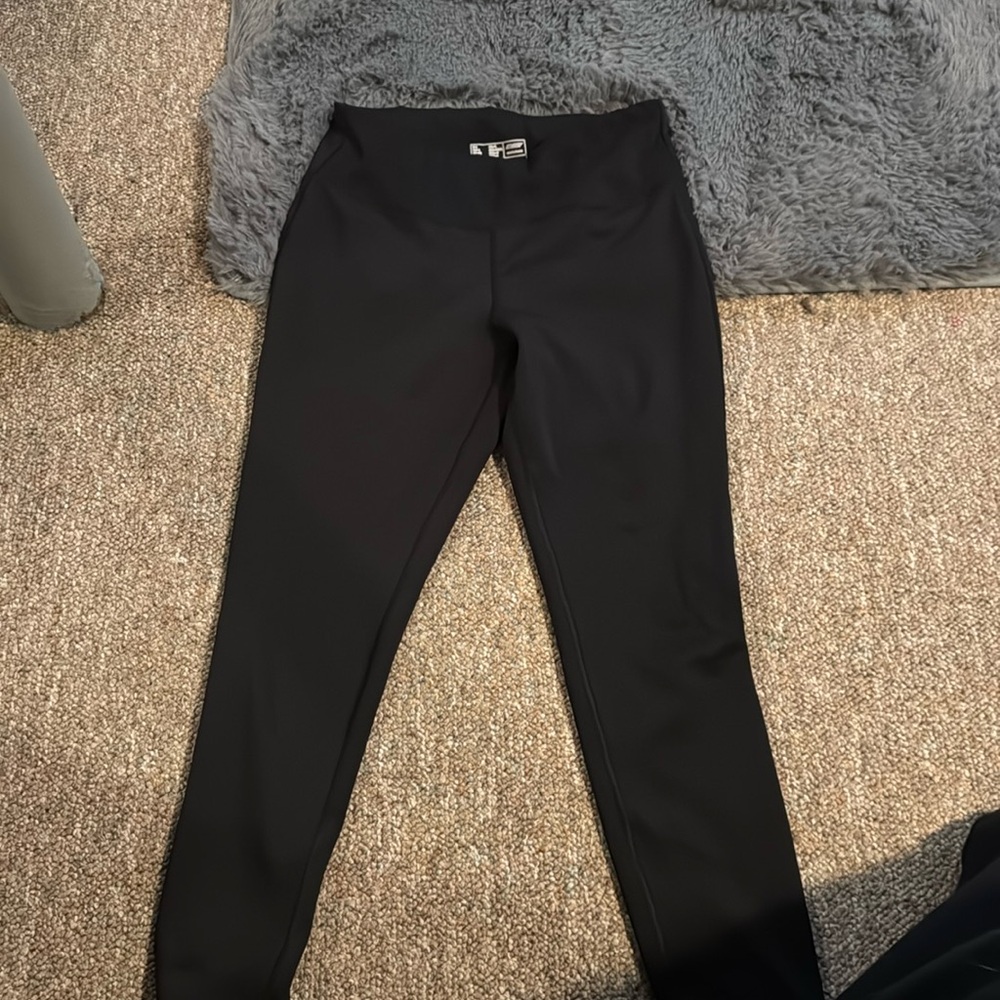 Size large new balance leggings